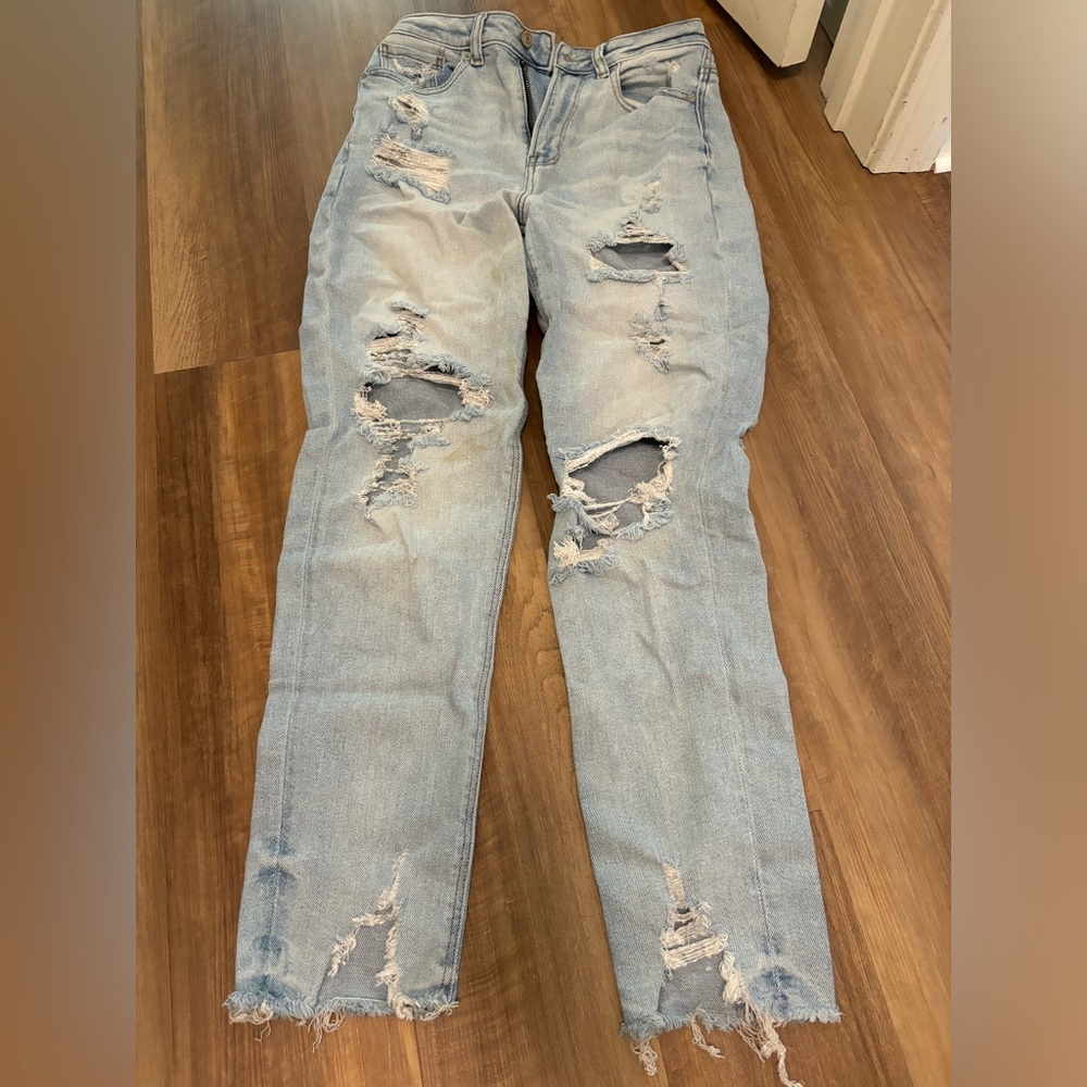 American Eagle mom jeans